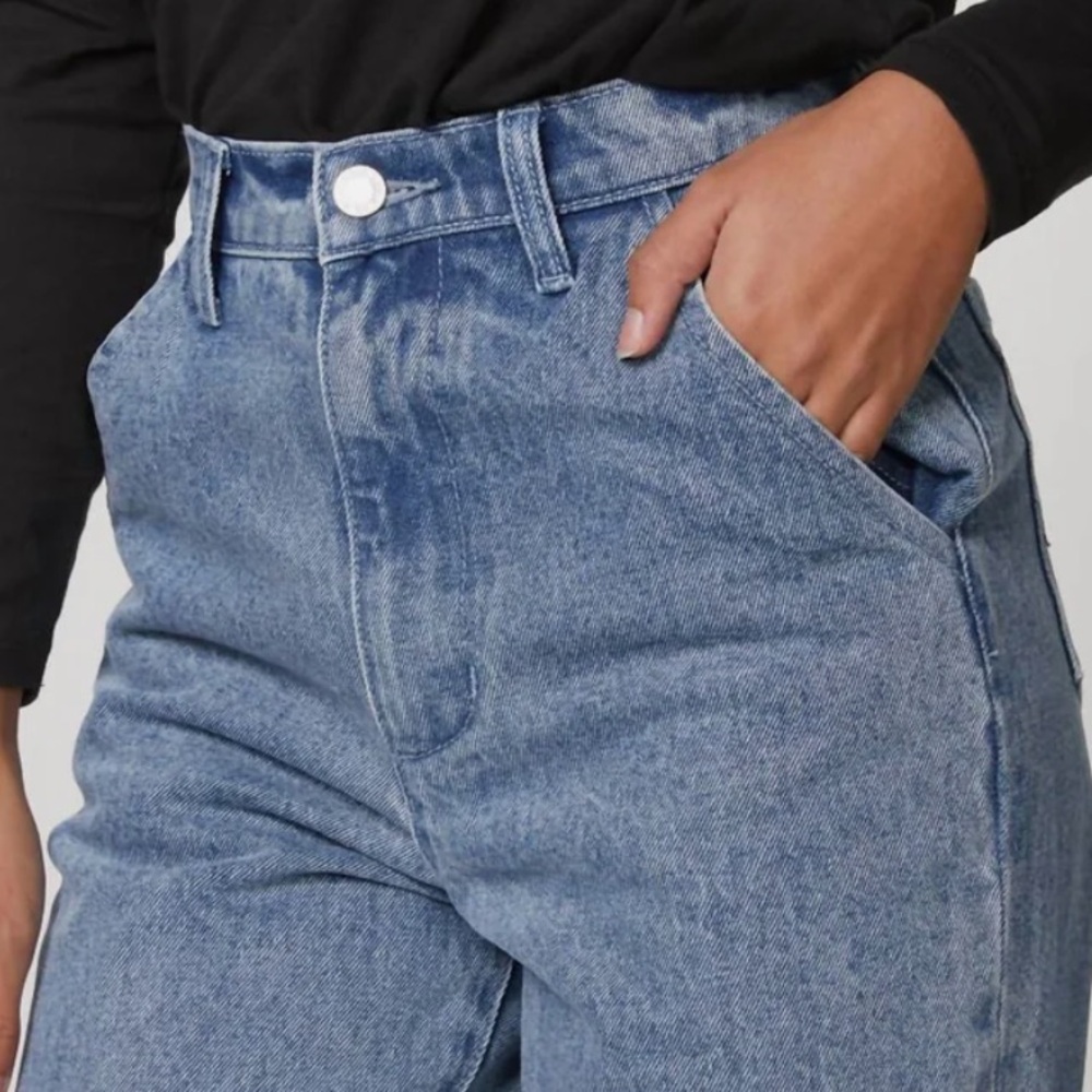 WEWOREWHAT Mom Jeans - Picture 3 of 9